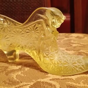 Elegant Fenton Topaz Uranium Glass Slipper